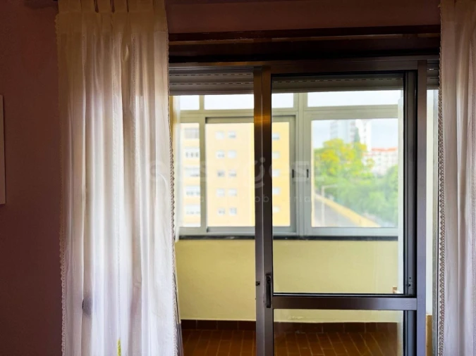 Apartamento T3 para Venda em Carcavelos e Parede Foto 15