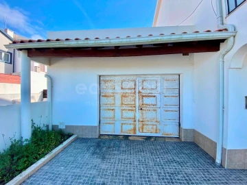 Moradia T3 para Venda em Ferrel