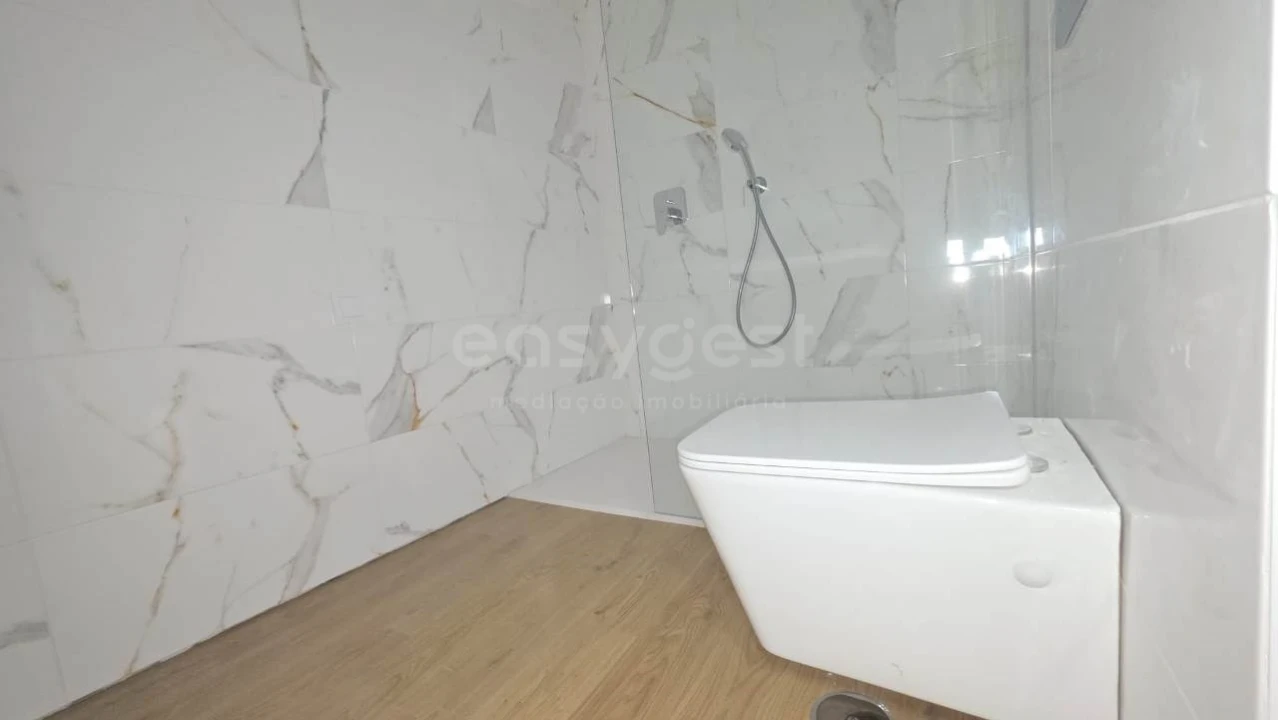 Apartamento T3 para Venda em Lourinhã e Atalaia Foto 17