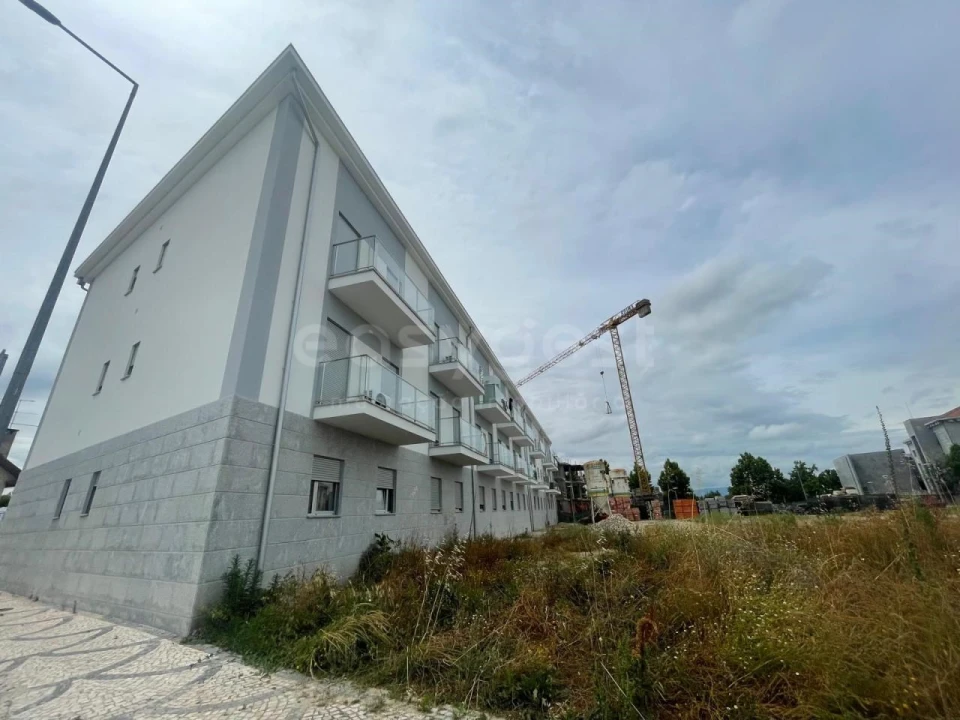 Apartamento T2 para Venda em Currelos, Papízios e Sobral Foto 1
