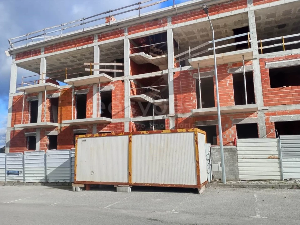 Apartamento T2 para Venda em Currelos, Papízios e Sobral Foto 9