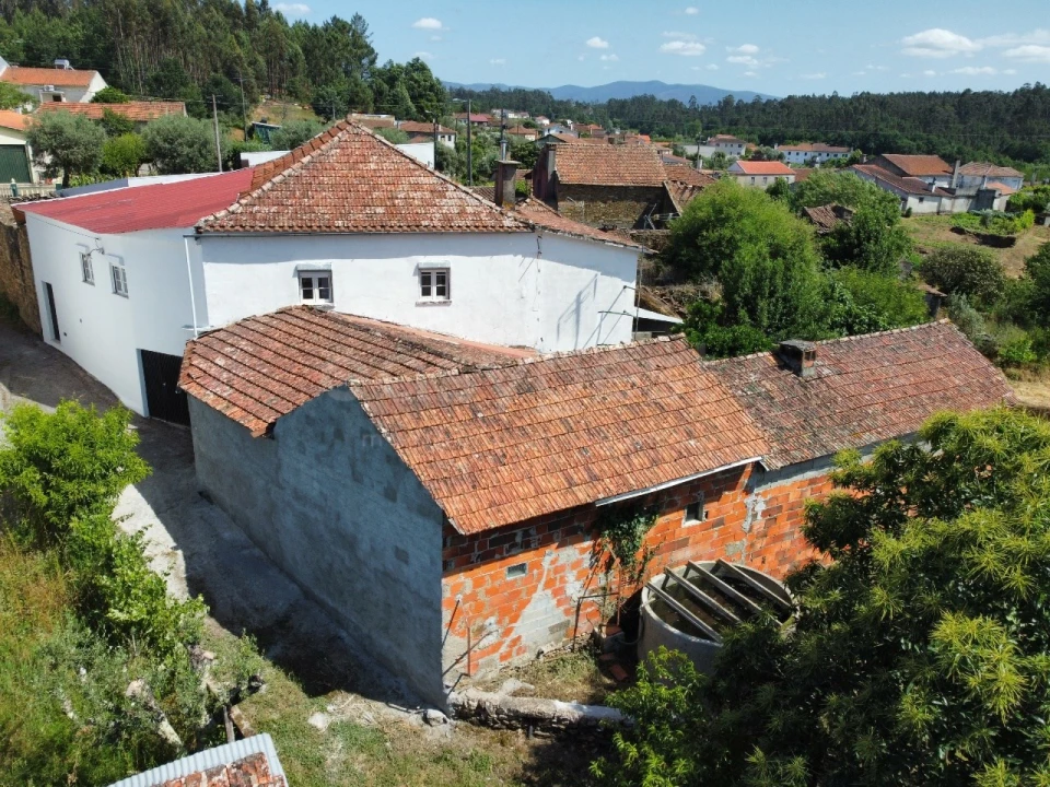 Quinta T4 para Venda em Mouronho Foto 1