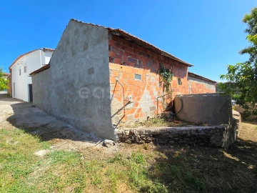 Quinta T4 para Venda em Mouronho