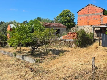 Quinta T4 para Venda em Mouronho