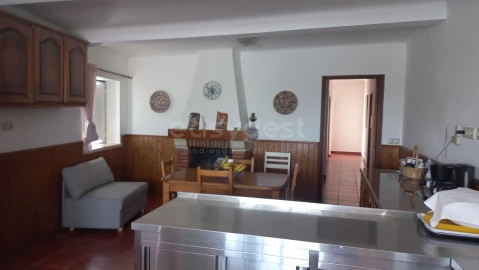 Moradia T5 para Venda em Azoia de Cima e Tremês