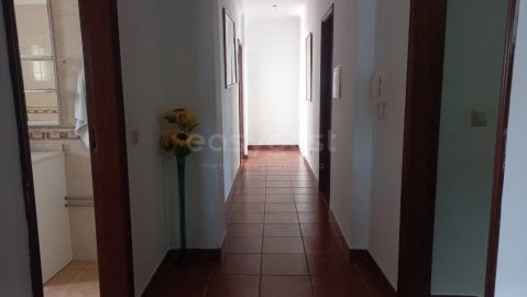 Moradia T5 para Venda em Azoia de Cima e Tremês