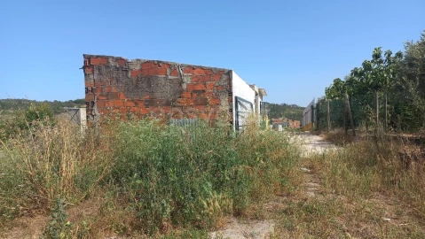 Moradia T5 para Venda em Azoia de Cima e Tremês