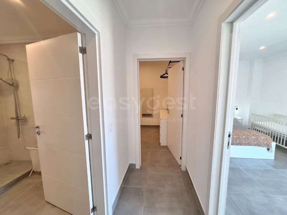 Apartamento T1 para Venda em Vila de Sagres Foto 8