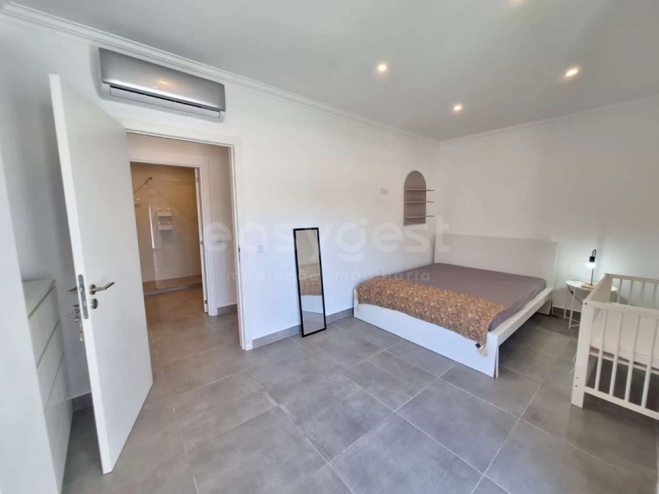 Apartamento T1 para Venda em Vila de Sagres Foto 11
