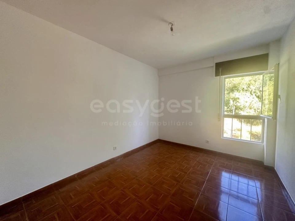 Apartamento T2 para Venda em Campolide Foto 10