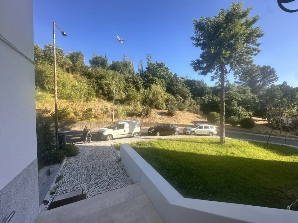 Apartamento T2 para Venda em Campolide Foto 16