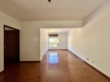 Apartamento T2 para Venda em Campolide
