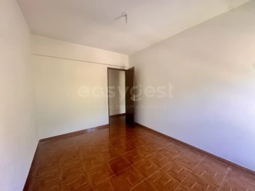 Apartamento T2 para Venda em Campolide