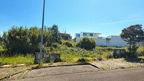 Terreno para Venda em Torres Novas (Santa Maria, Salvador e Santiago)