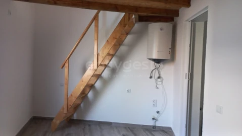 Moradia T1 para Venda em Amiais de Baixo
