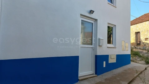 Moradia T1 para Venda em Amiais de Baixo