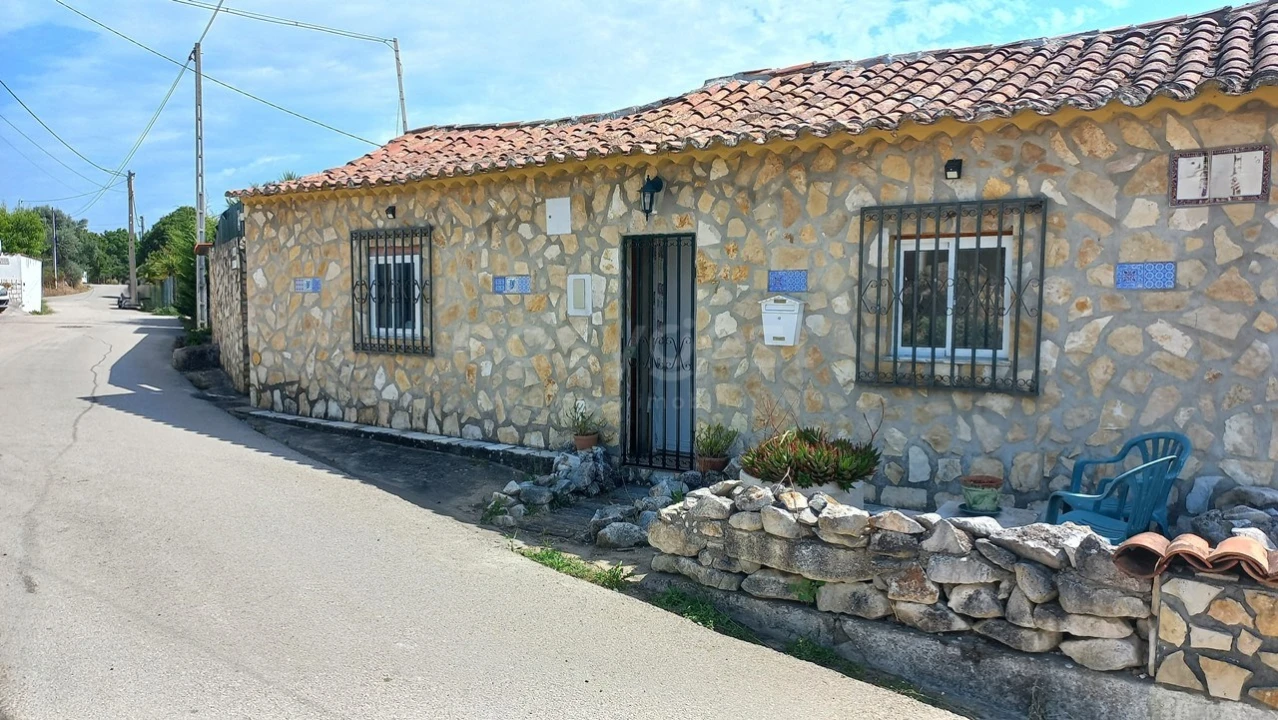 Moradia T2 para Venda em Achete, Azoia de Baixo e Póvoa de Santarém Foto 1