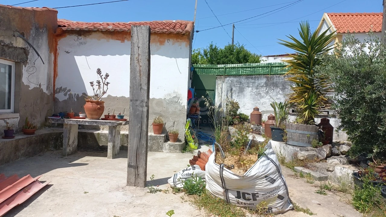 Moradia T2 para Venda em Achete, Azoia de Baixo e Póvoa de Santarém Foto 16