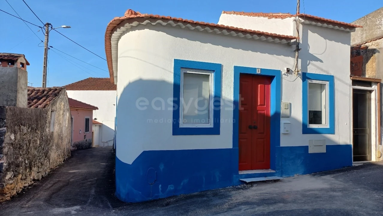 Moradia T2 para Venda em Amiais de Baixo Foto 1
