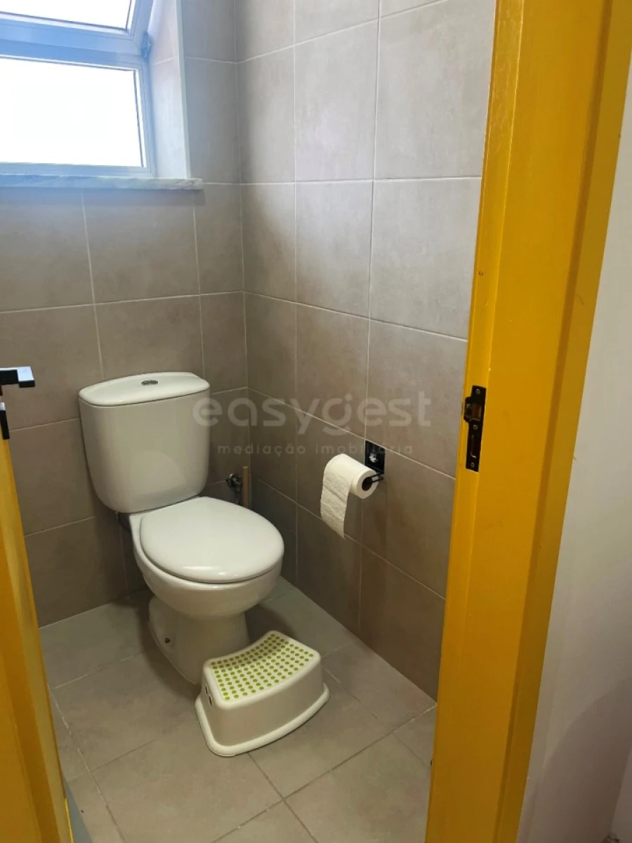 Loja para Cedência de Quotas em Oliveira do Bairro Foto 17