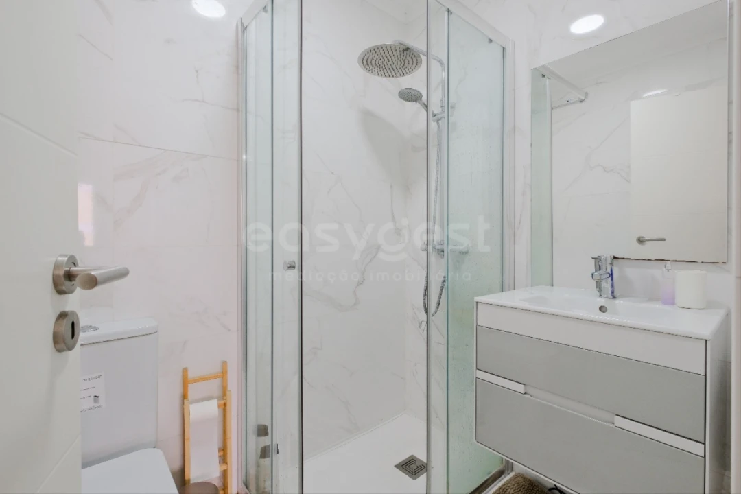 Apartamento T3 para Venda em Benfica Foto 3