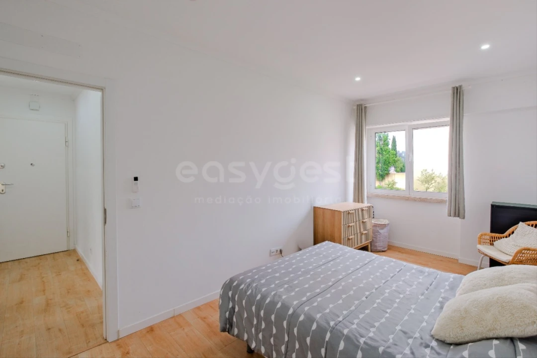 Apartamento T3 para Venda em Benfica Foto 4