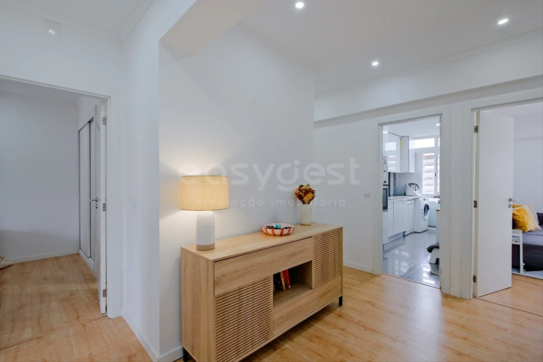 Apartamento T3 para Venda em Benfica Foto 5