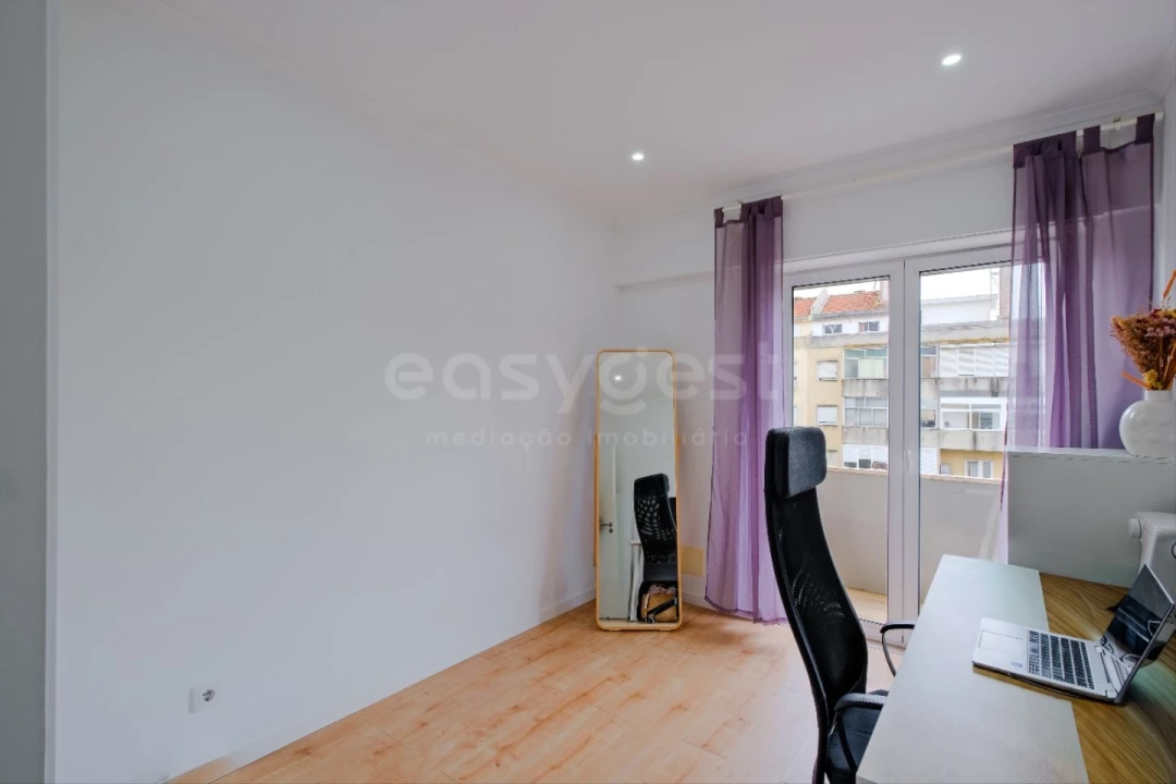 Apartamento T3 para Venda em Benfica Foto 22
