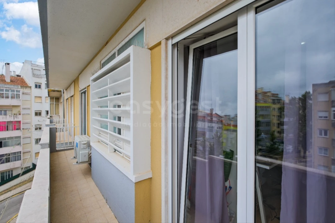 Apartamento T3 para Venda em Benfica Foto 24