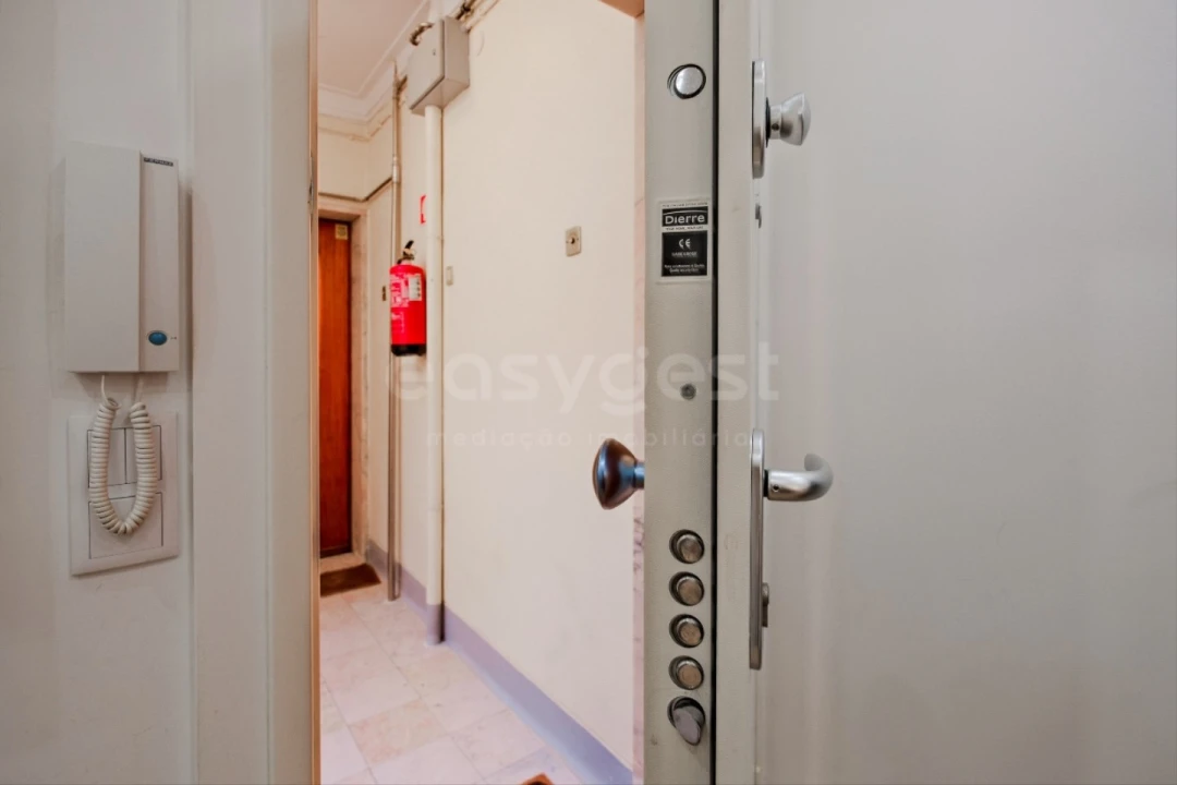 Apartamento T3 para Venda em Benfica Foto 28