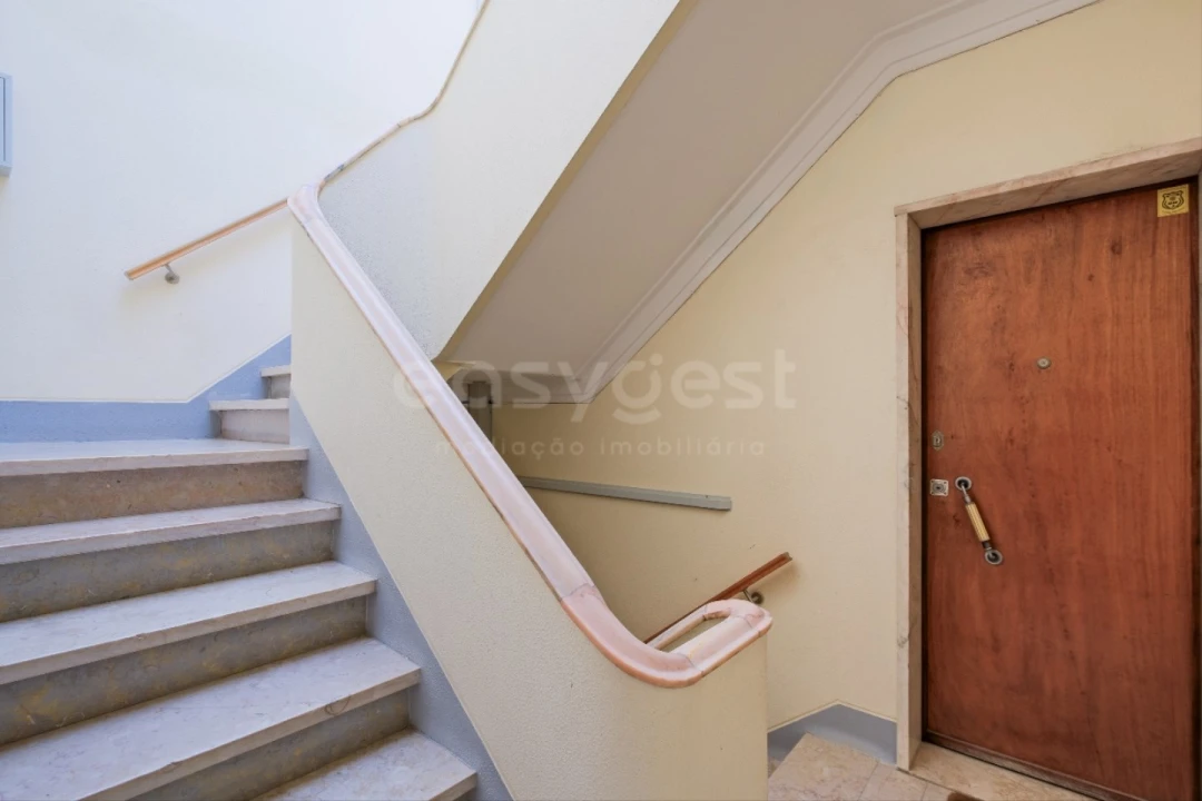 Apartamento T3 para Venda em Benfica Foto 32