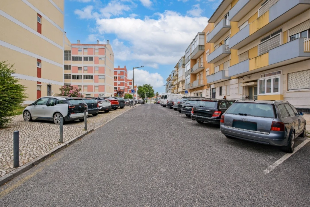 Apartamento T3 para Venda em Benfica Foto 36