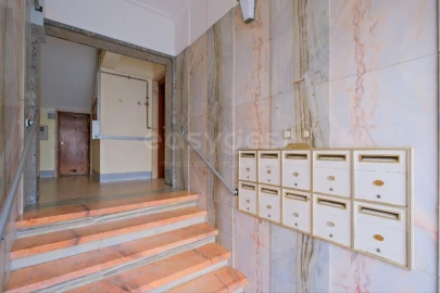Apartamento T3 para Venda em Benfica