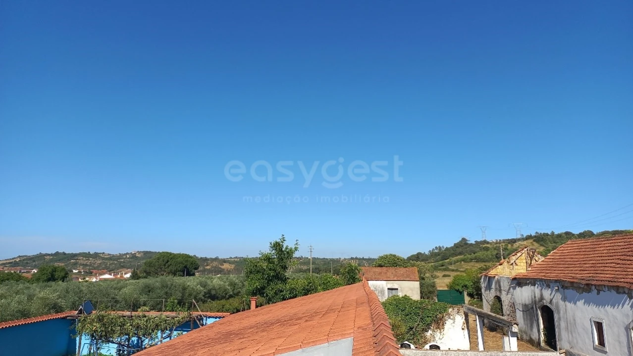 Moradia T2 para Venda em Azoia de Cima e Tremês Foto 11