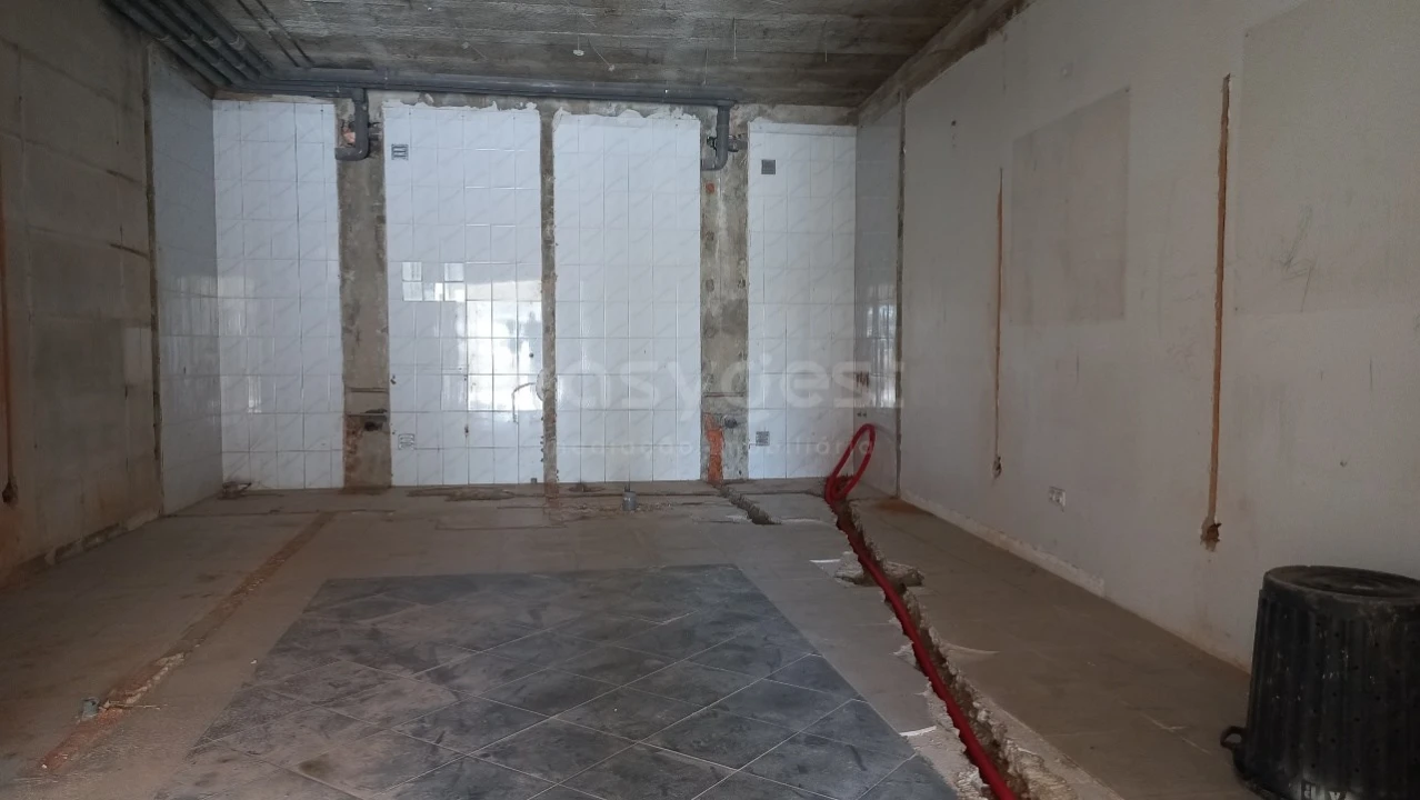 Moradia T2 para Venda em Azoia de Cima e Tremês Foto 22