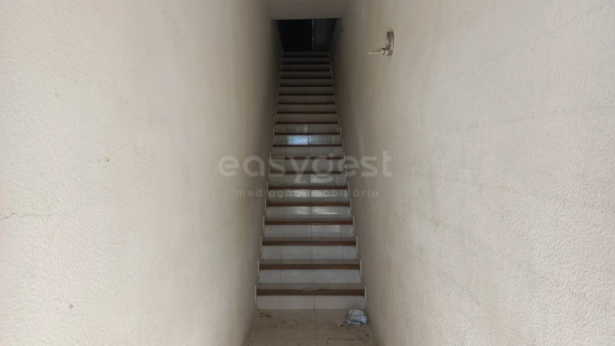 Moradia T2 para Venda em Azoia de Cima e Tremês Foto 14