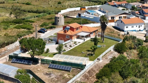 Moradia T4 para Venda em Serra D'El-Rei