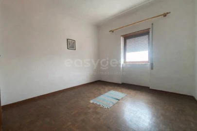 Apartamento T2 para Venda em Santa Clara e Castelo Viegas
