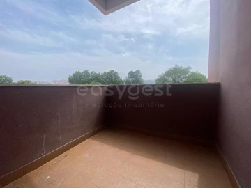 Apartamento T2 para Venda em Santa Clara e Castelo Viegas