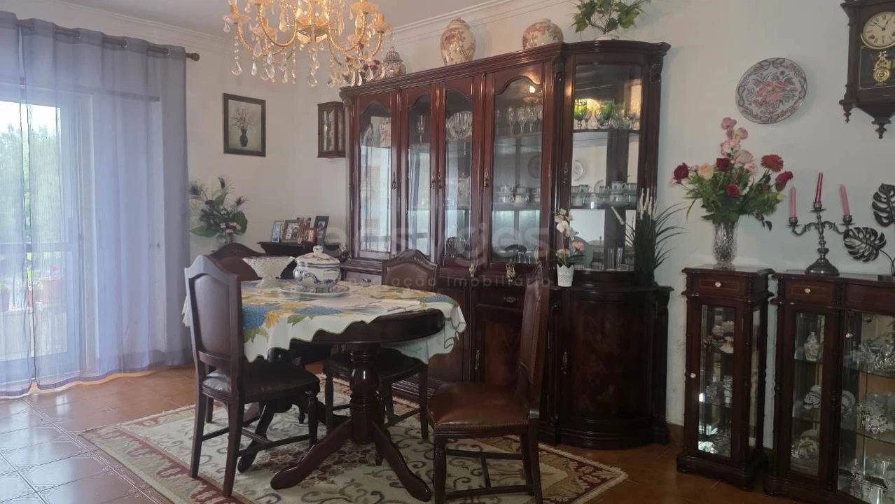 Apartamento T2 para Venda em Venteira Foto 5
