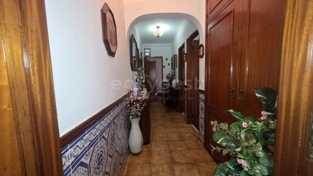 Apartamento T2 para Venda em Venteira Foto 9