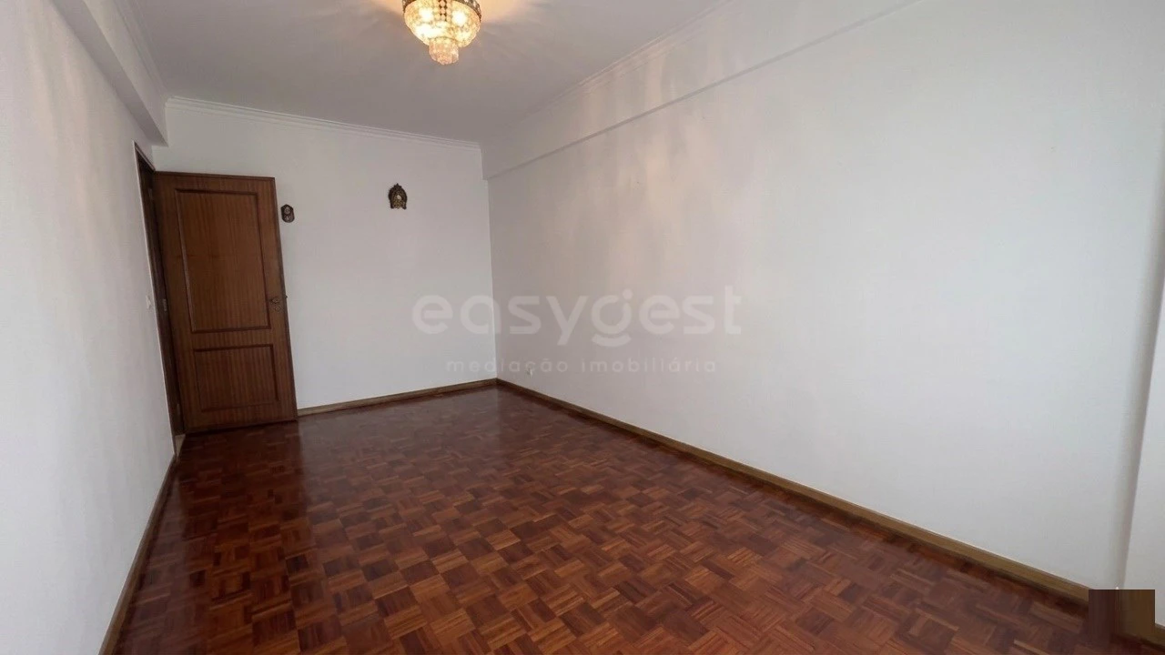 Apartamento T2 para Venda em Venteira Foto 10