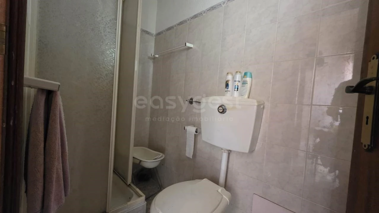 Moradia T3 para Venda em Aguas Belas Foto 13