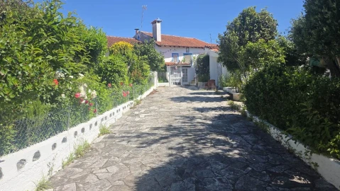 Moradia T3 para Venda em Aguas Belas
