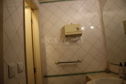 Negócio para Cedência de Quotas em Portimão