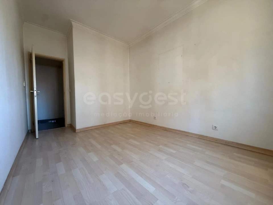 Apartamento T3 para Venda em Odivelas Foto 6