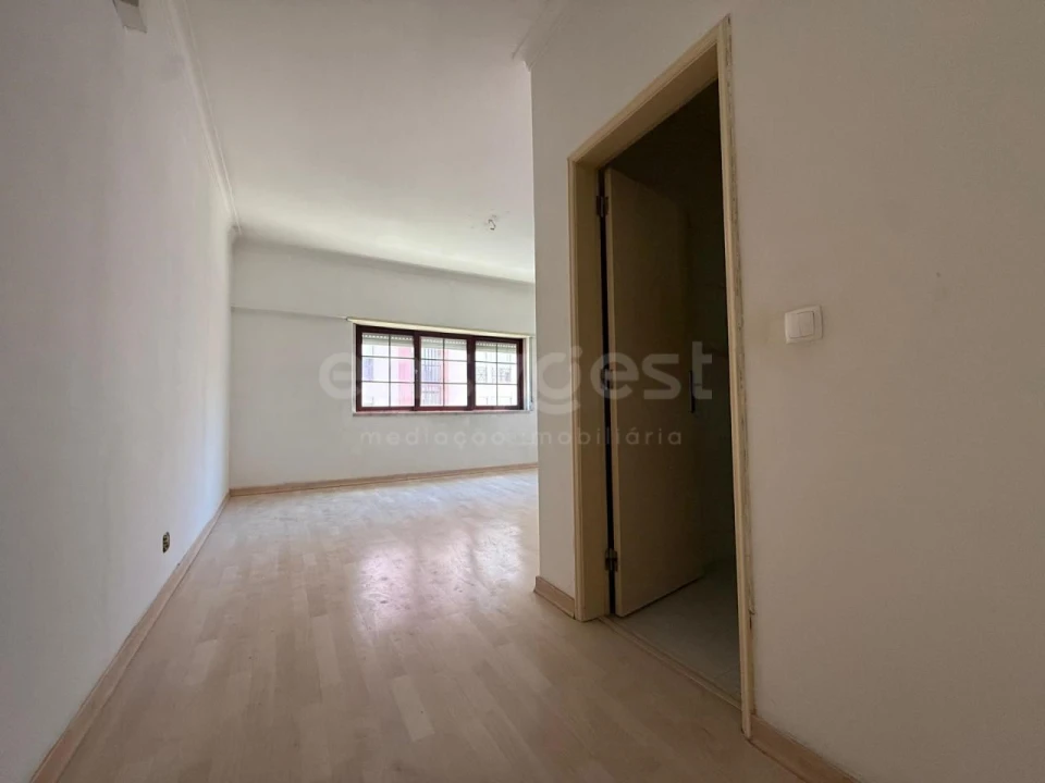 Apartamento T3 para Venda em Odivelas Foto 16