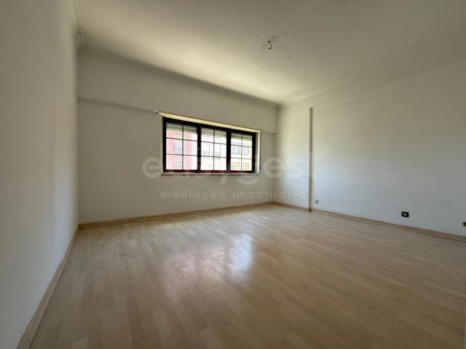 Apartamento T3 para Venda em Odivelas Foto 17