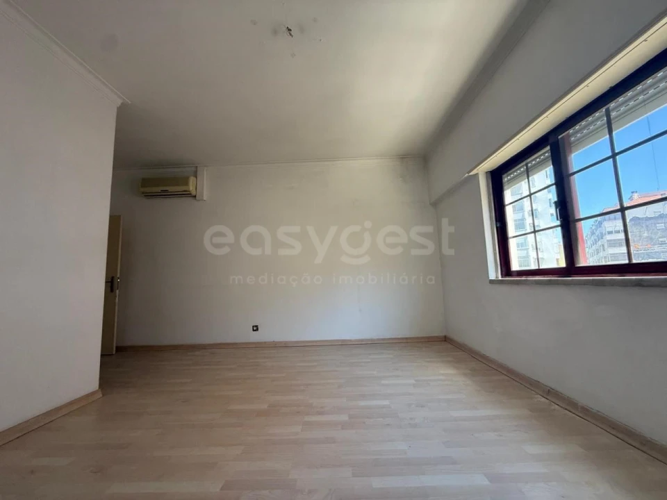 Apartamento T3 para Venda em Odivelas Foto 18