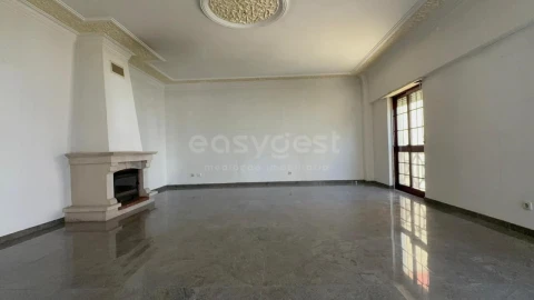 Apartamento T3 para Venda em Odivelas